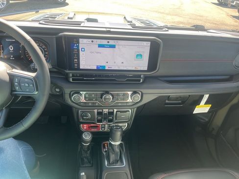 New 2026 Jeep Wrangler Unlimited Rubicon AWD/4WD image 17