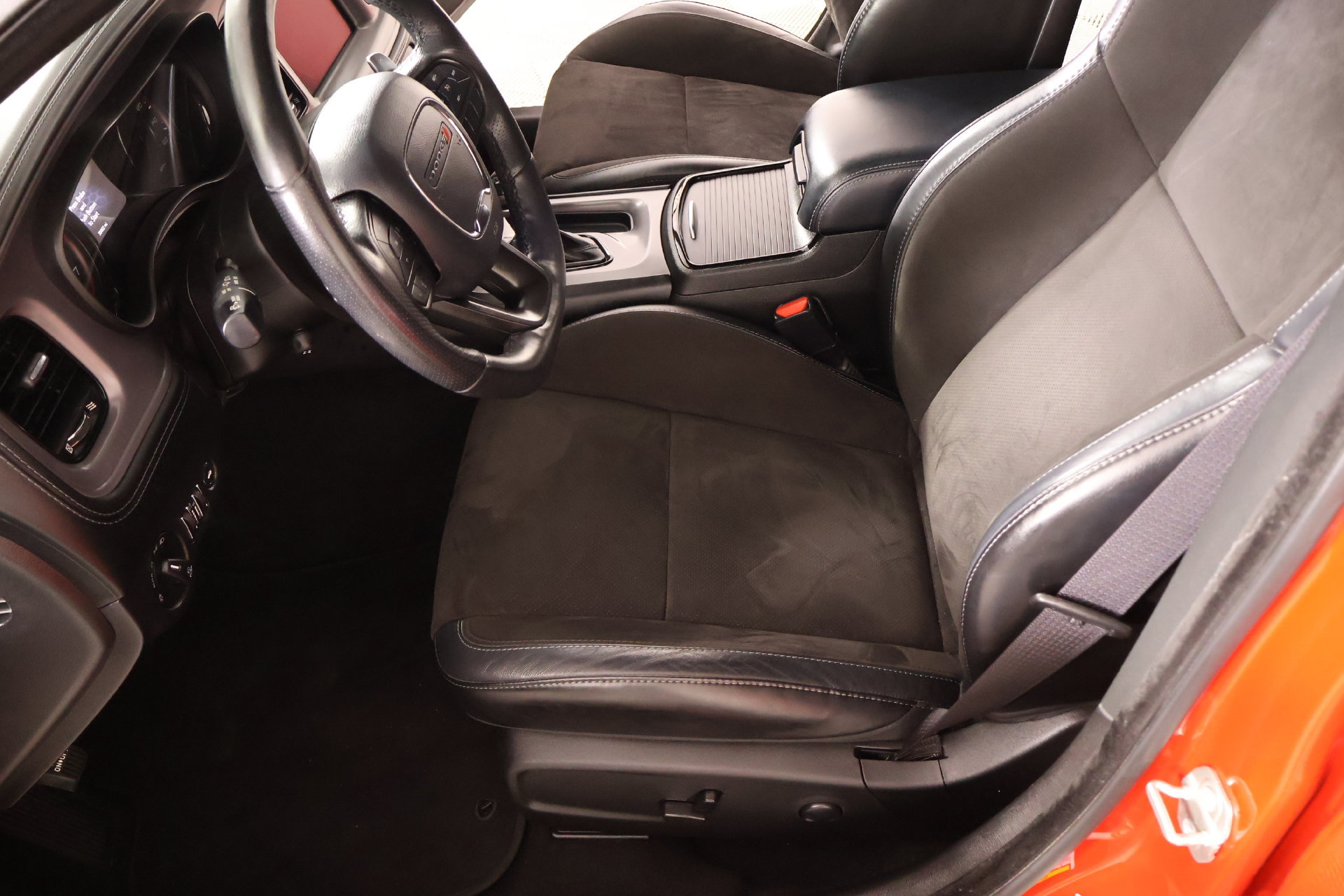 Used 2023 Dodge Charger R/T w/ Plus Group RWD image 10