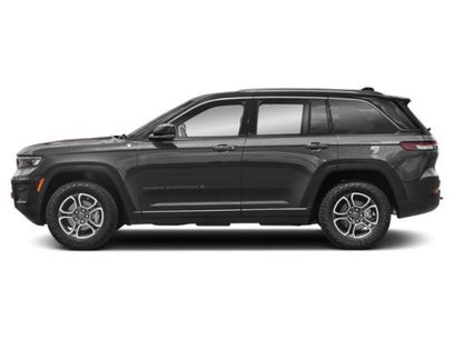 Certified 2022 Jeep Grand Cherokee Trailhawk w/ ADV Protech Group II