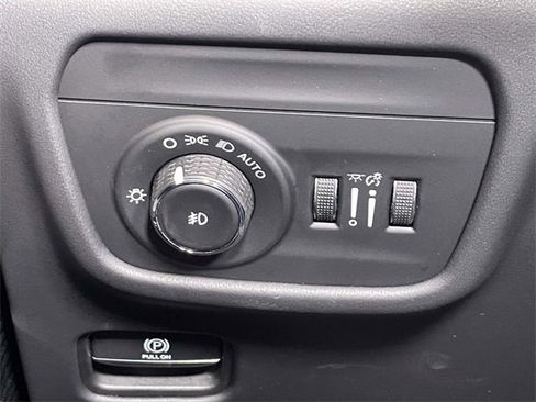 Used 2022 Jeep Grand Cherokee Summit image 38