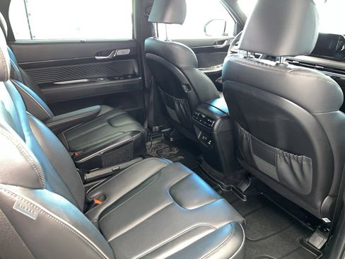 Used 2024 Hyundai Palisade Calligraphy image 18