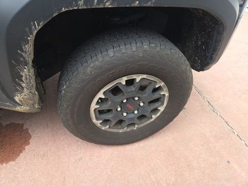 Used 2024 Toyota Tacoma TRD Off-Road image 10