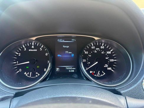Used 2016 Nissan Rogue SL FWD image 30