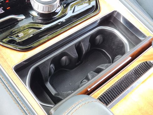 Used 2022 Jeep Grand Wagoneer Series III w/ Flexible Seating Group image 25