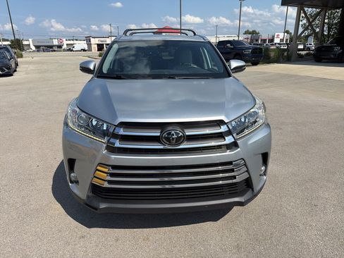 Used 2018 Toyota Highlander Limited AWD/4WD image 8