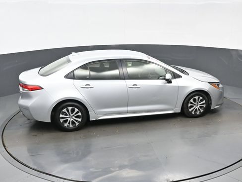 Used 2022 Toyota Corolla LE FWD image 40