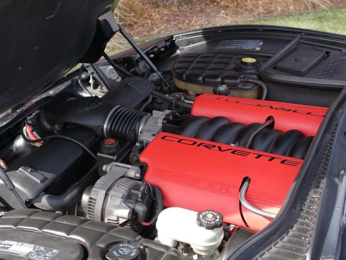 Used 2001 Chevrolet Corvette Z06 w/ Memory Pkg image 40