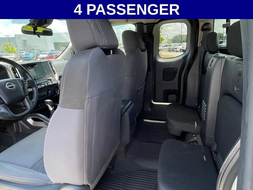 Used 2025 Nissan Frontier SV RWD image 16