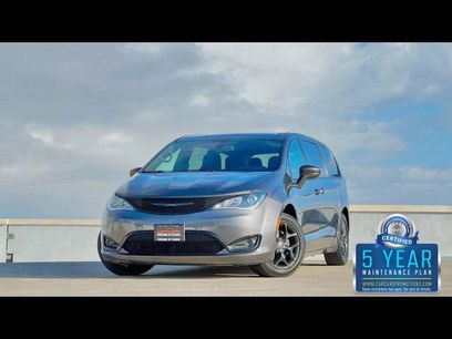 Used 2018 Chrysler Pacifica Touring Plus w/ S Appearance Package