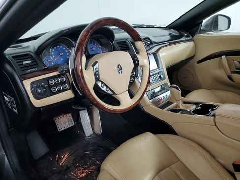 Used 2013 Maserati GranTurismo Sport image 27
