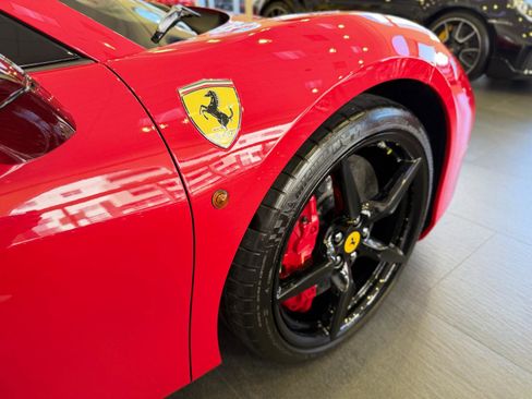 Used 2016 Ferrari 488 Spider image 6
