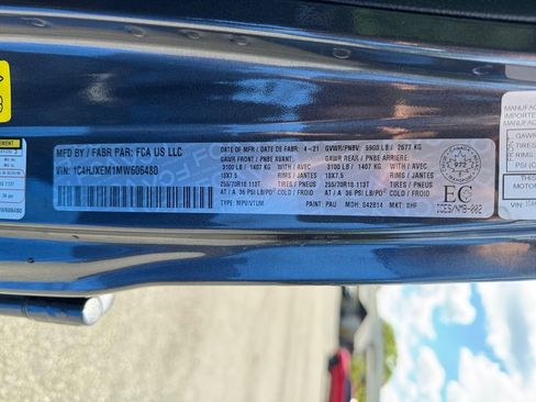 Used 2021 Jeep Wrangler Unlimited Sahara AWD/4WD image 30