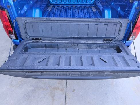 Used 2023 Chevrolet Colorado LT w/ LT Convenience Package II AWD/4WD image 28