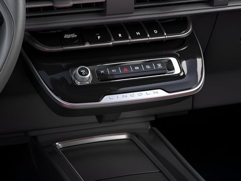 Used 2025 Lincoln Corsair Grand Touring AWD/4WD image 16
