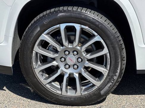 Used 2023 GMC Acadia Denali w/ Denali Ultimate Package AWD/4WD image 48