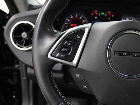 Used 2020 Chevrolet Camaro LT w/ RS Package image 10