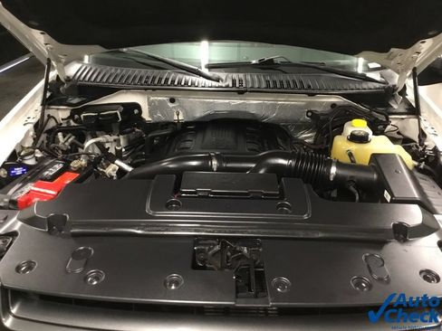 Used 2017 Ford Expedition Limited w/ Equipment Group 301A AWD/4WD image 46