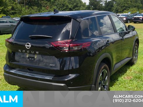 Used 2025 Nissan Rogue SV AWD/4WD image 22