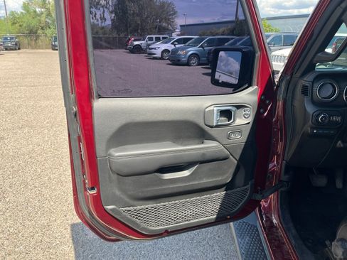 Used 2021 Jeep Wrangler Unlimited Sahara w/ Safety Group AWD/4WD image 13