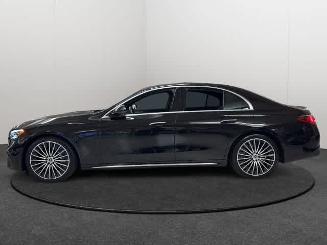 Used 2026 Mercedes-Benz E 350 4MATIC Sedan image 3