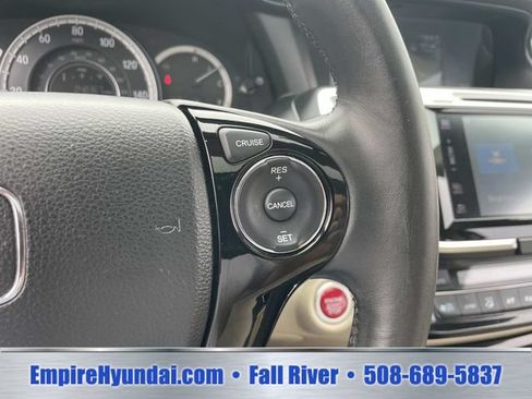 Used 2016 Honda Accord EX-L image 31