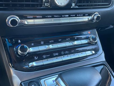 Used 2017 Genesis G90 3.3T Premium image 26