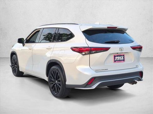Used 2023 Toyota Highlander XSE FWD image 7