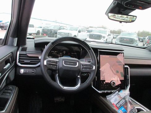 New 2026 GMC Acadia Denali Ultimate FWD image 14