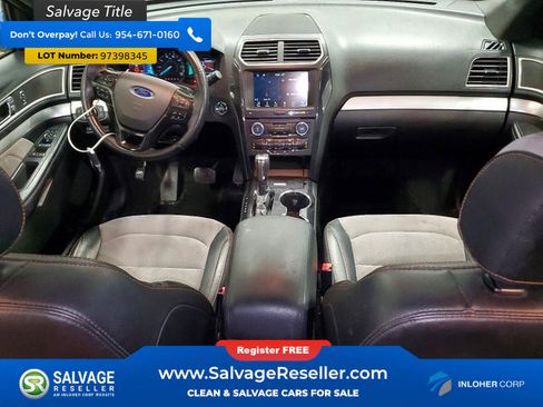 Used 2017 Ford Explorer XLT w/ Equipment Group 202A image 5