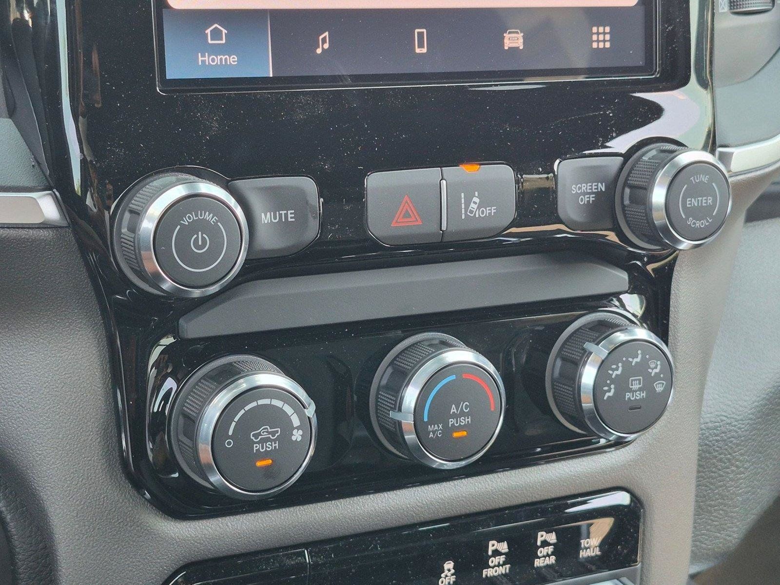 New 2026 RAM 1500 Express AWD/4WD image 13
