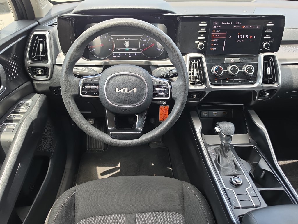 Used 2022 Kia Sorento LX FWD image 9