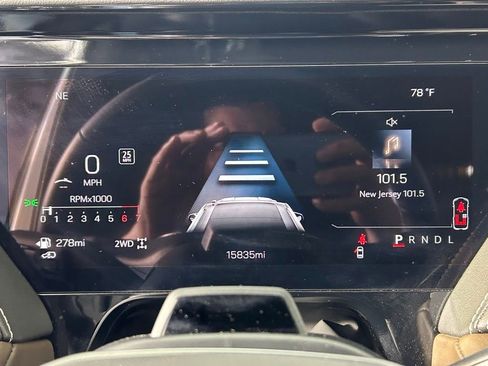 Used 2025 GMC Yukon XL Denali Ultimate w/ LPO, Floor Liner Package AWD/4WD image 29