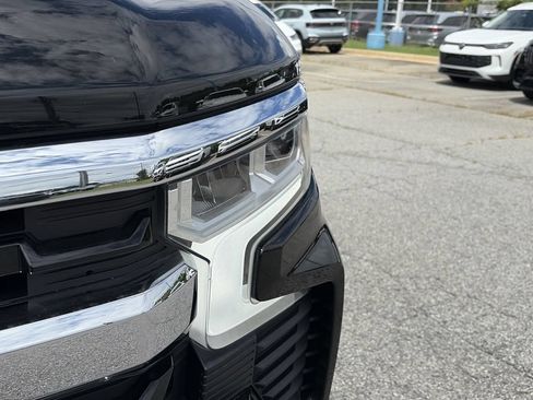 Used 2023 Chevrolet Silverado 1500 LT AWD/4WD image 26