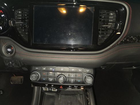 Used 2023 Dodge Durango R/T AWD/4WD image 9