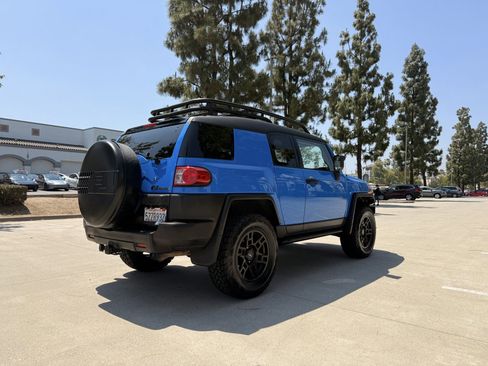 Used 2007 Toyota FJ Cruiser 4WD image 6