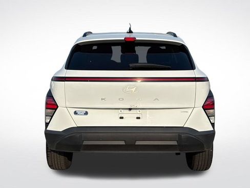 Used 2024 Hyundai Kona SEL AWD/4WD image 4
