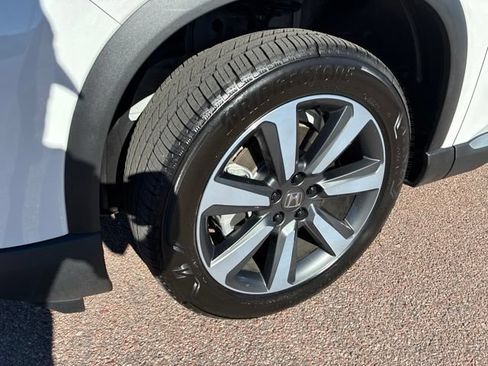 Certified 2025 Honda Pilot Touring image 4