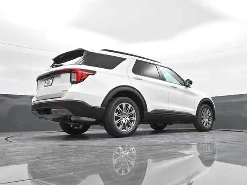 New 2026 Ford Explorer Active w/ Active Comfort Package image 54