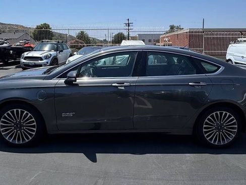 Used 2018 Ford Fusion Energi Titanium FWD image 8
