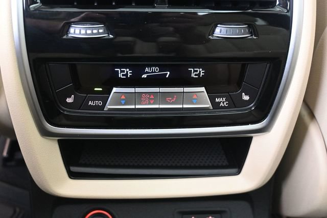 Used 2021 BMW X7 xDrive40i w/ M Sport Package AWD/4WD image 23