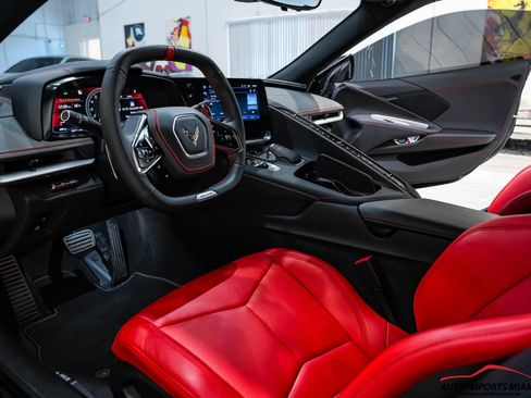 Used 2025 Chevrolet Corvette Z06 RWD image 10