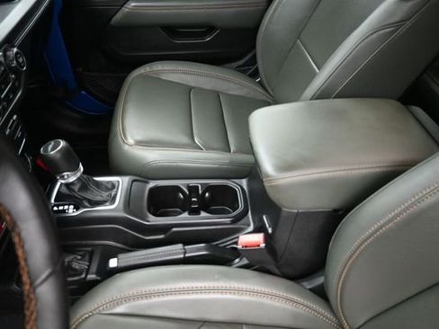 Used 2024 Jeep Gladiator Mojave AWD/4WD image 20
