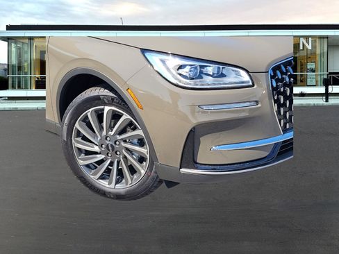 New 2025 Lincoln Corsair Reserve w/ Equipment Group 202A image 2