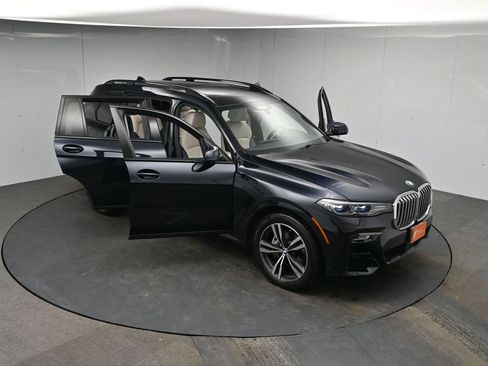 Used 2019 BMW X7 xDrive50i w/ M Sport Package image 71