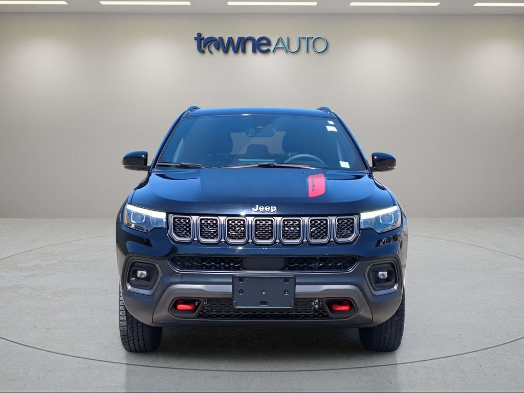 Used 2023 Jeep Compass Trailhawk w/ Trailhawk Elite Group AWD/4WD image 9