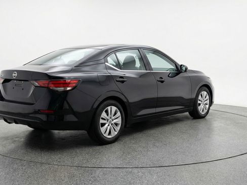 Used 2025 Nissan Sentra S FWD image 9