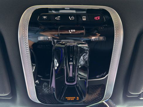 Used 2023 Mercedes-Benz S 500 4MATIC w/ AMG Line image 38