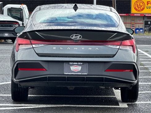 New 2026 Hyundai Elantra Sport image 7