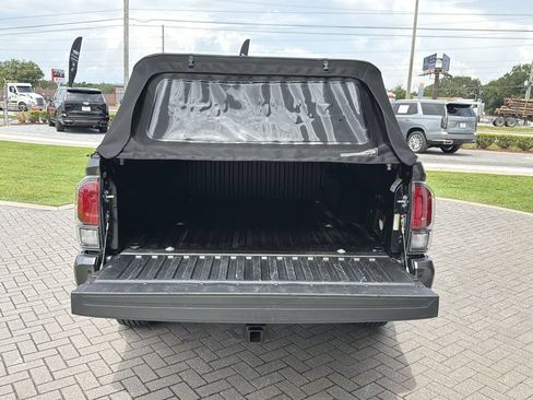 Used 2022 Toyota Tacoma TRD Pro AWD/4WD image 15