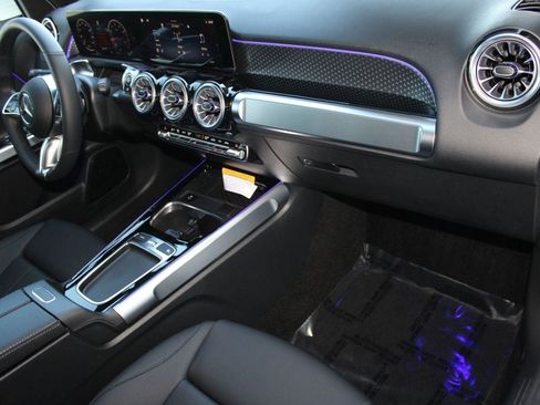 New 2026 Mercedes-Benz GLB 250 image 32